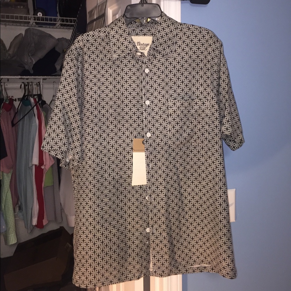 Island Republic Vintage Button Down NWT
