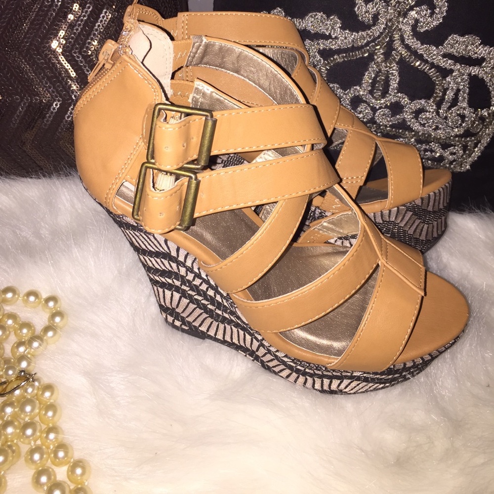 Pair if camel wedges - Picture 4 of 5