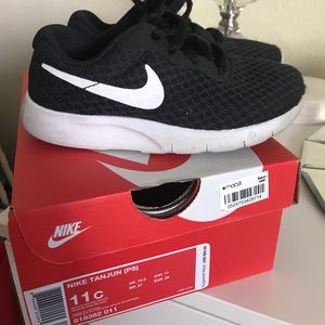 Nike Tanjun sneakers