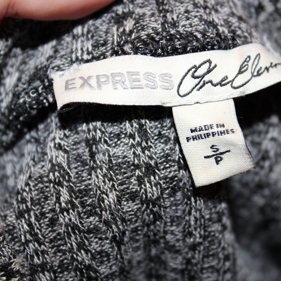 Express Cropped Sweater Turtle Neck Gray - Picture 4 of 4