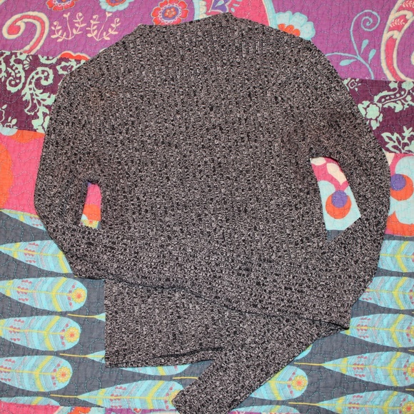 Express Cropped Sweater Turtle Neck Gray - Picture 2 of 4