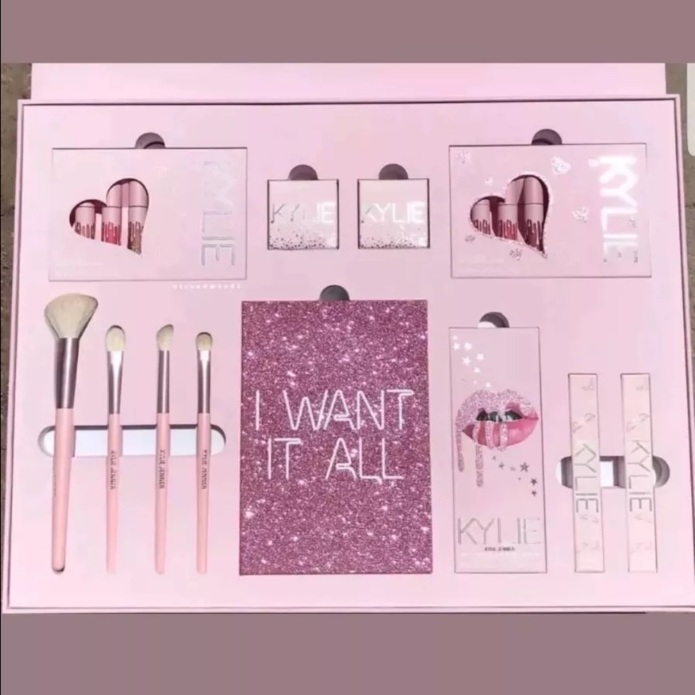 THE BIRTHDAY COLLECTION I THE BIRTHDAY BIG BUNDLE