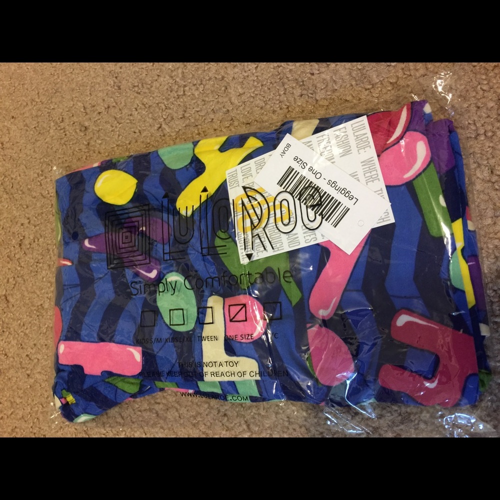Lularoe 4th birthday leggings OS
