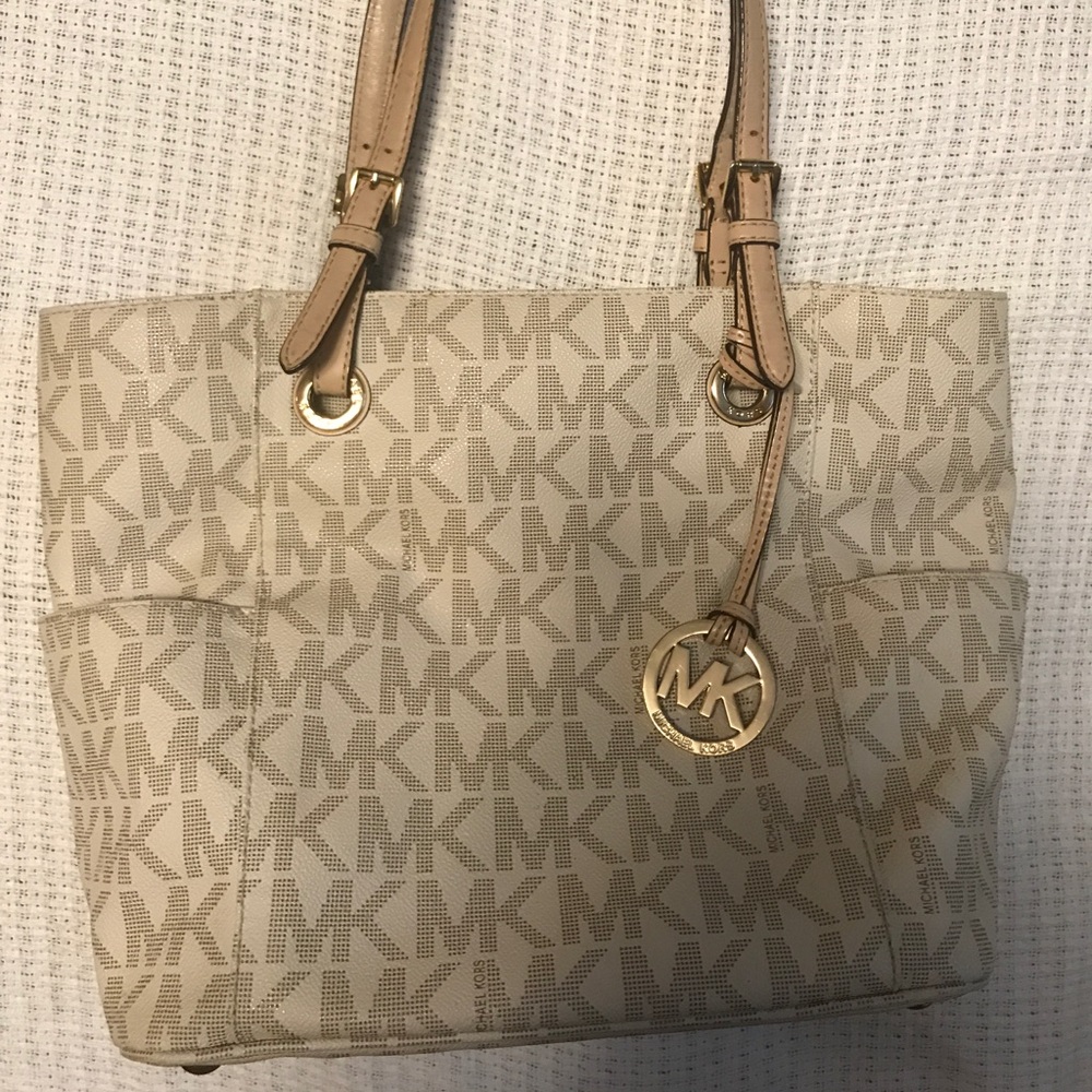 Michael Kors Jet Set Signature Tote Vanilla