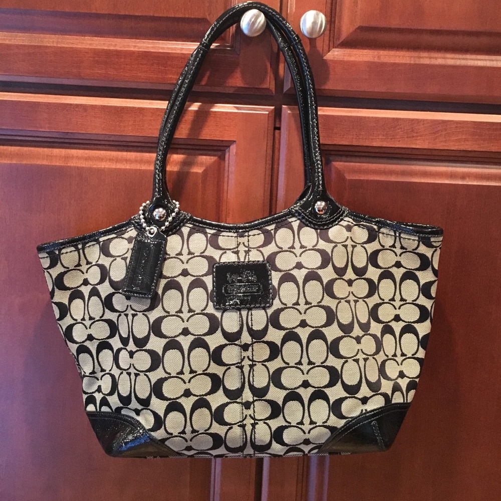 Coach Signature C shoulder bag