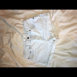 Light wash jean shorts - Forever21