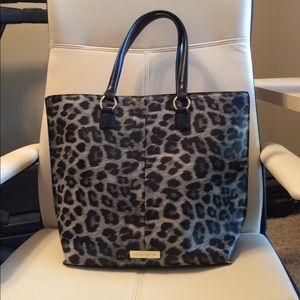 Liz Claiborne cheetah print textured bag