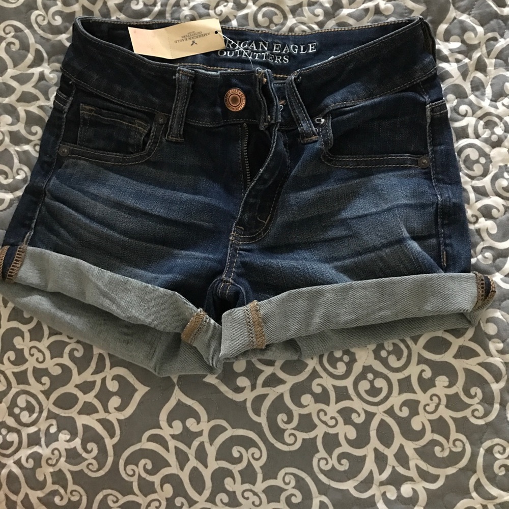 *NWT* AEO Dark Wash Denim Shorts
