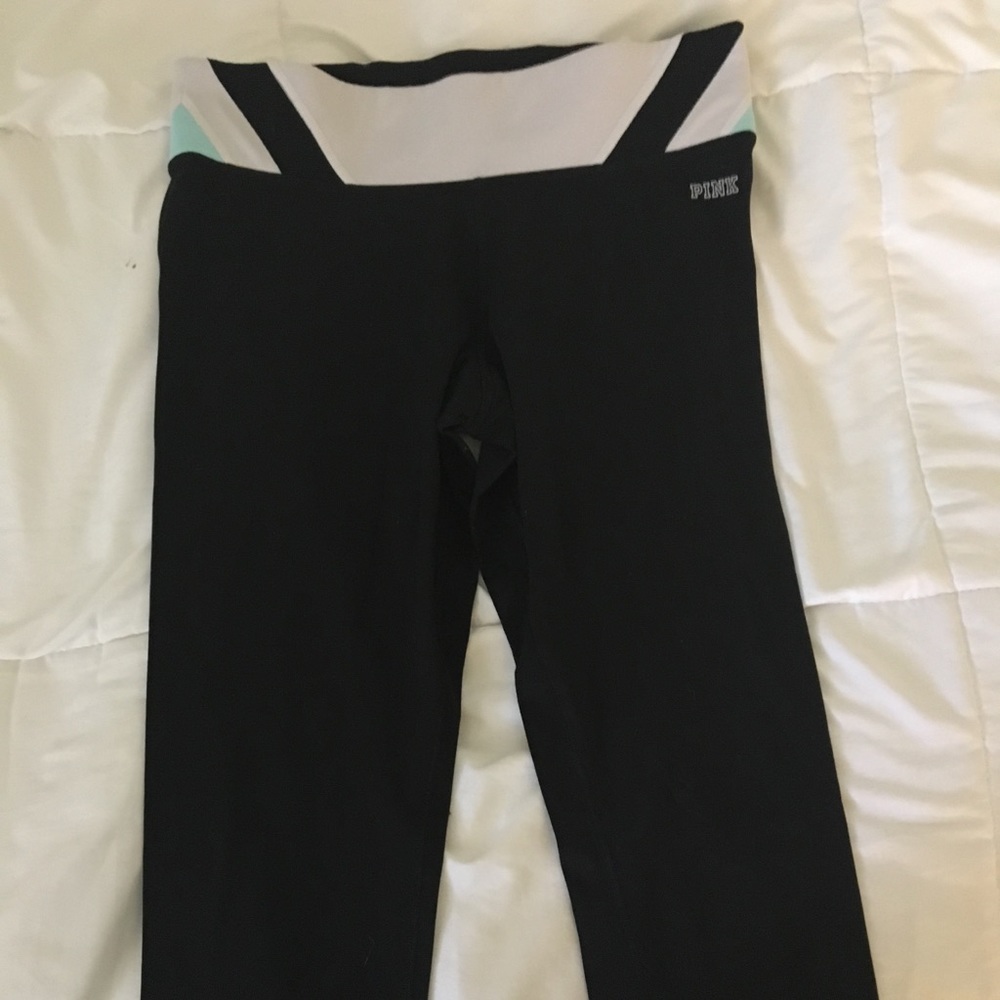 VS PINK Ultimate Yoga Capri