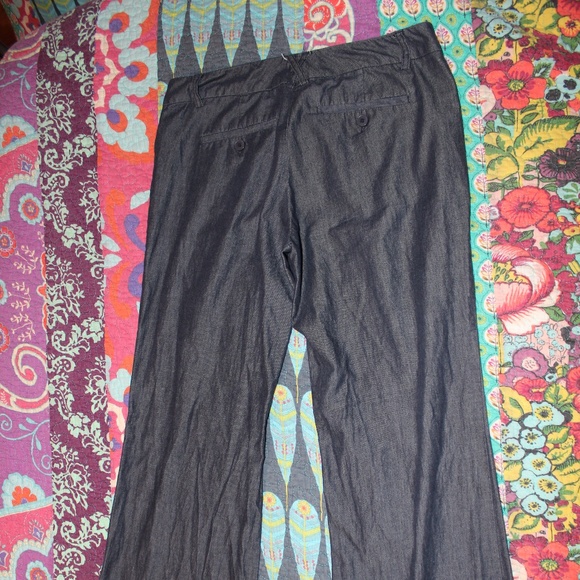 New York and Company Trouser Jeans Dark Wash - Picture 2 of 3