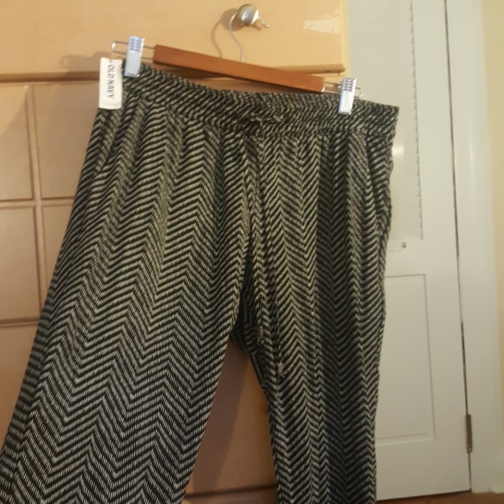 Summer pants with pockets brand new