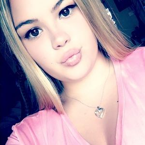 Meet your Posher, Hailey