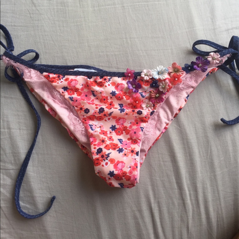 Floral bikini side tie bottom