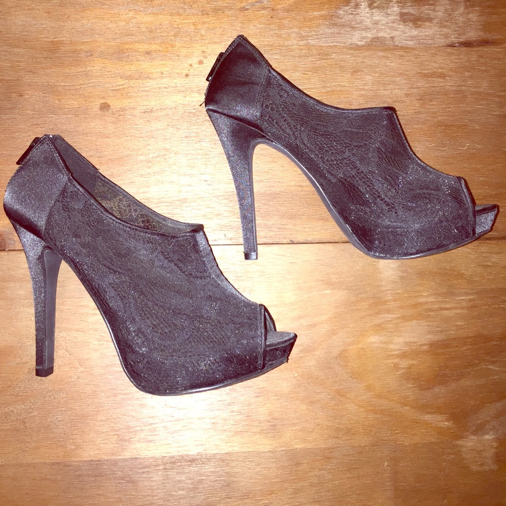 ELLE lace black heels, size 8