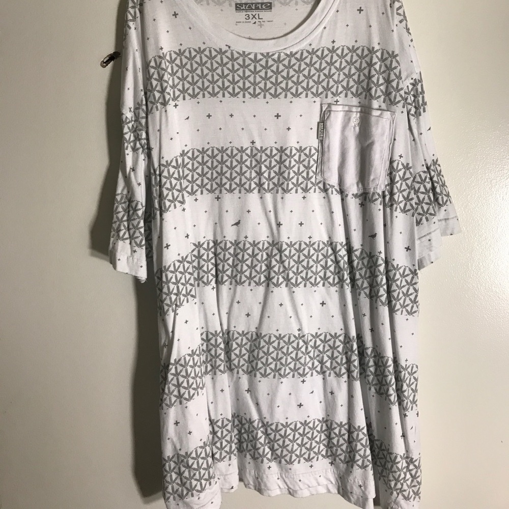 Staple tee