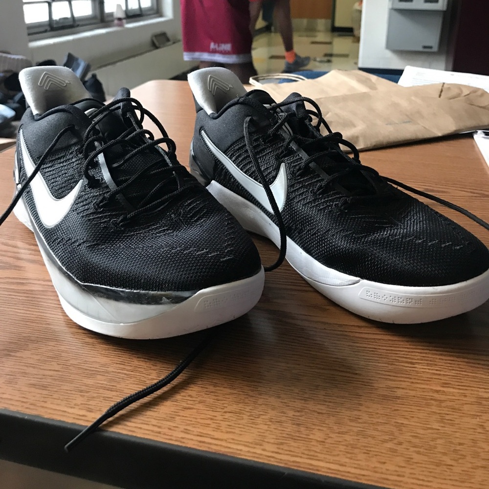 Kobe AD's