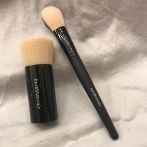 Set of TWO makeup brushes 💄❤️‼️