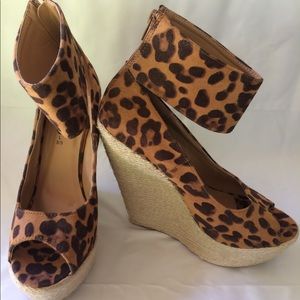 🚩🚩sold🚩🚩5/$20 rue21 etc! Cheetah Pl