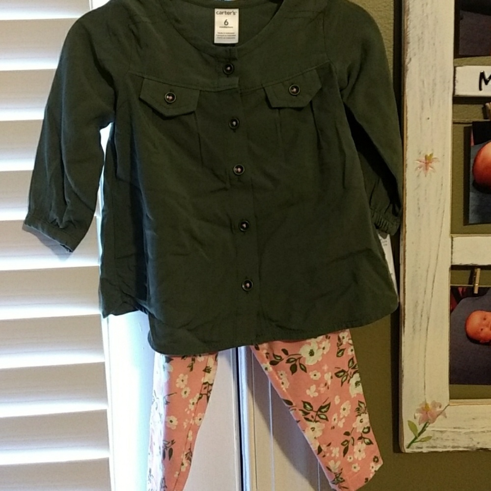 A two piece legging and chiffon type top NWT