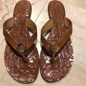 Tory Burch Thora thong sandal. Size 8.