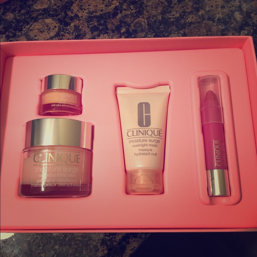 Clinique "Moisture That Matters" Set