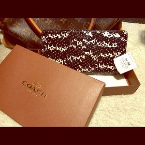 COACH Madison Skinny wallet