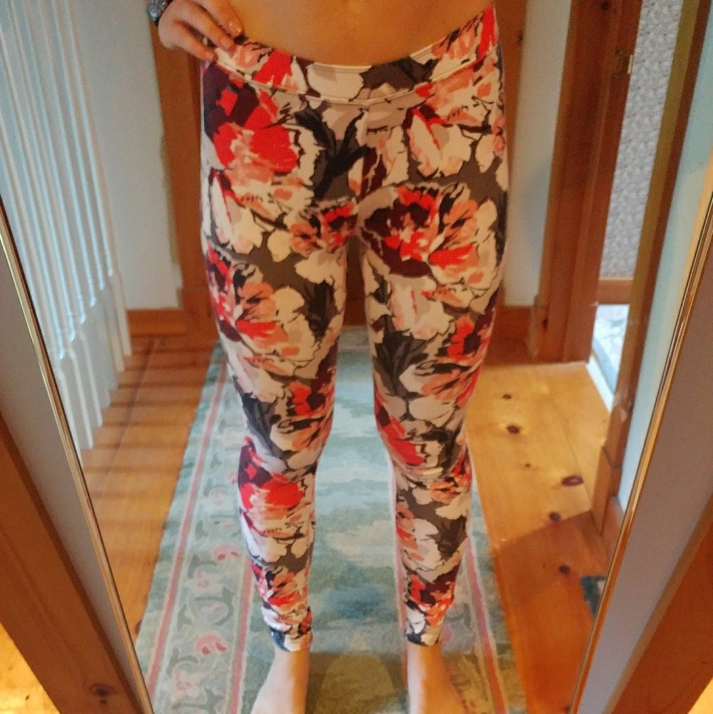 High Waisted Floral Leggings!