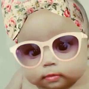 Meet your Posher, Sharon