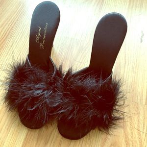 Agent Provocateur Black boa slip heels