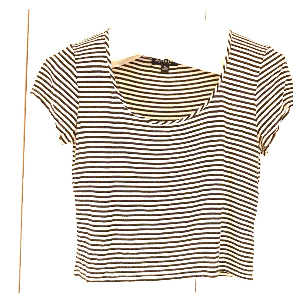 Black and White Striped Crop Top