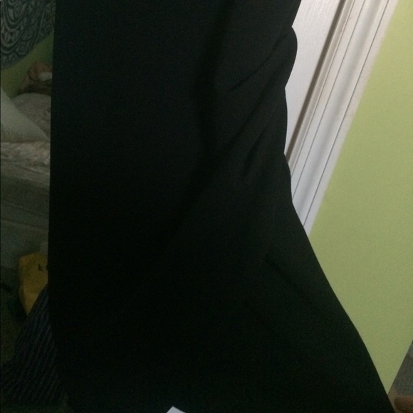 Black short right dress - Picture 3 of 3