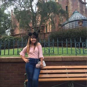 Meet your Posher, Emily