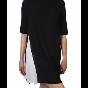 Chiffon shirt dress with buttoned side surprise