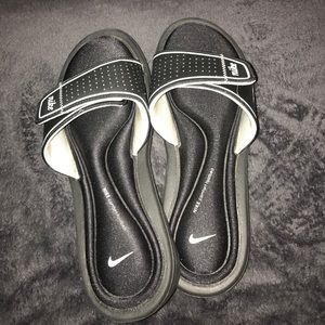 Nike Women's Comfort Slides SIZE 8