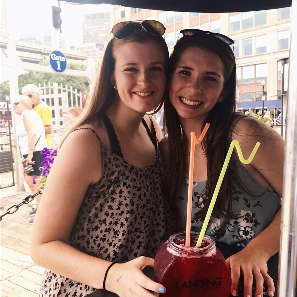 Meet your Posher, Monica