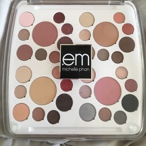 Michelle Phan makeup palette.