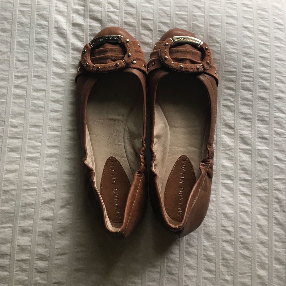 ANTONIO MELANI Leather Flats