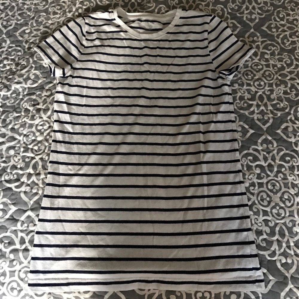 *BARELY WORN* Dark Blue and White Striped Top