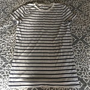 *BARELY WORN* Dark Blue and White Striped Top