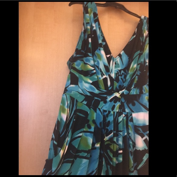 Blue floral pattern Sleeveless dress with POCKETS! - Picture 3 of 6