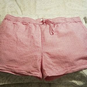 Vineyard Vines shorts