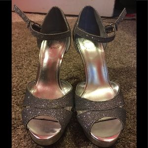 Silver pumps