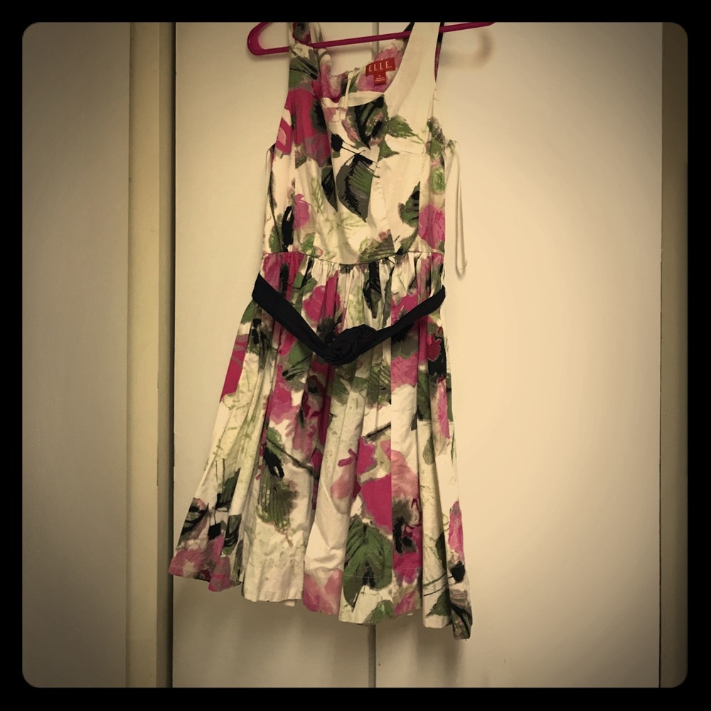Sleeveless, floral dress