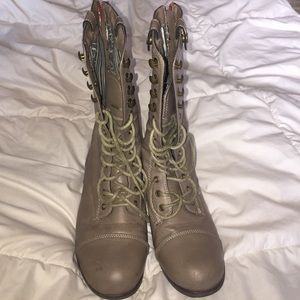 tan combat boots