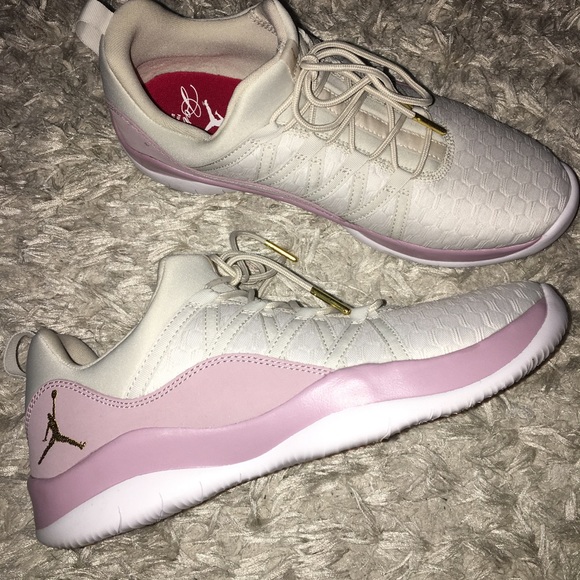 nike heiress collection