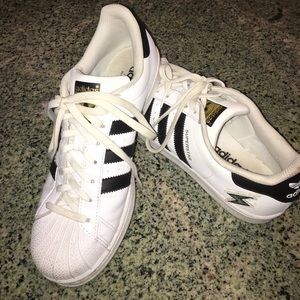 Adidas Superstar Sneakers