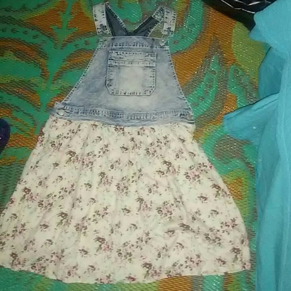 Overall dress