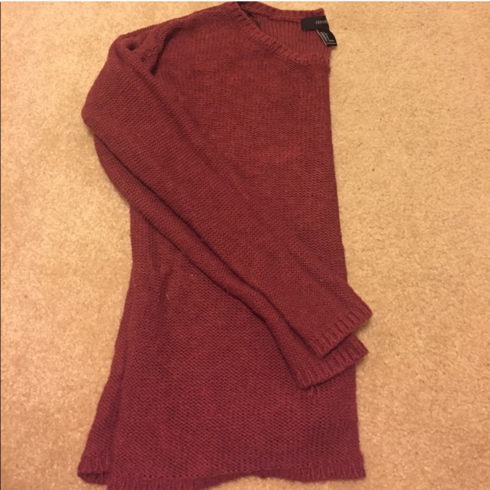 Maroon knit sweater