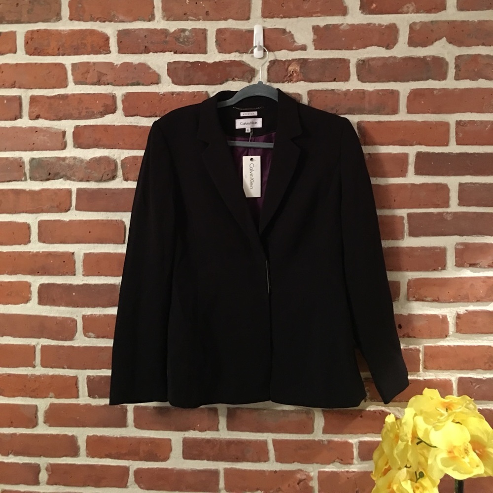 Blazer with Unique Button closure detail