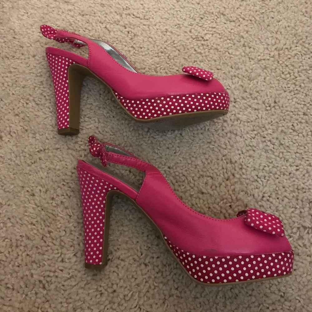 Pink polka dot heels